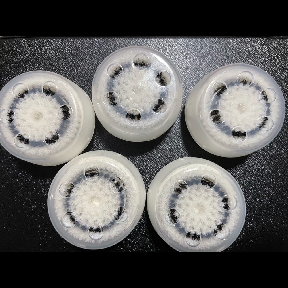 NWOB 5 Clarisonic Brushes Sensitive